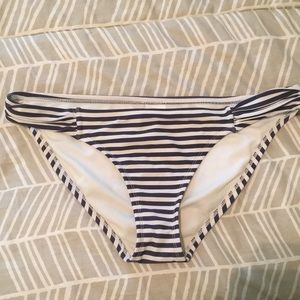 Xhilaration large striped swimsuit bottoms